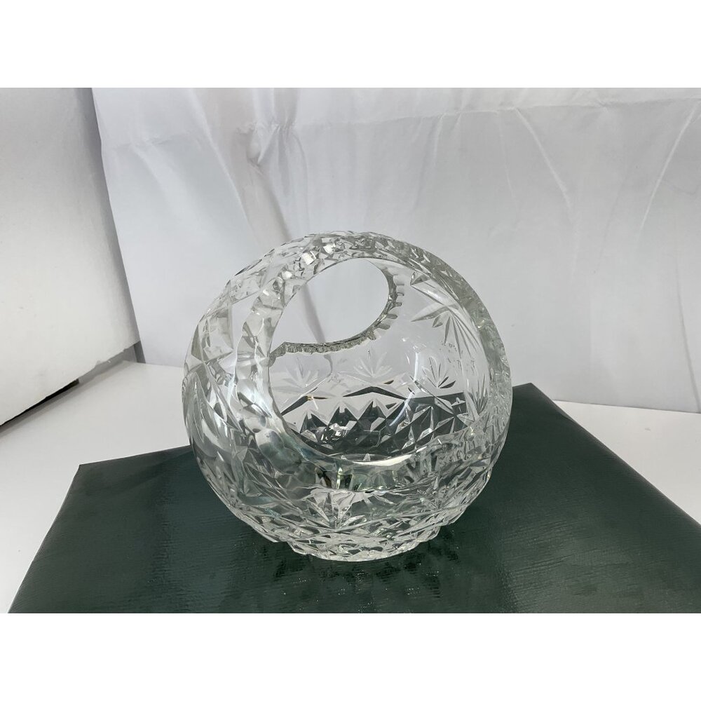 Vintage Cut Glass Basket Crystal Handled Candy Bowl Decorative Centerpiece